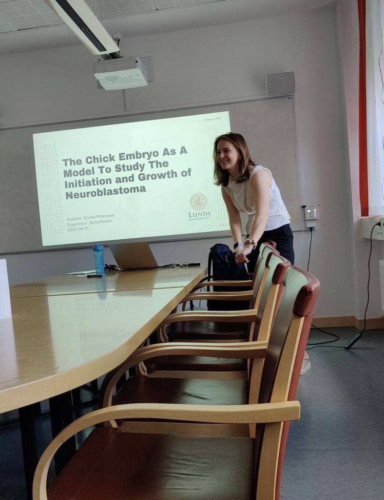 Enrika ready to start presenting her thesis.